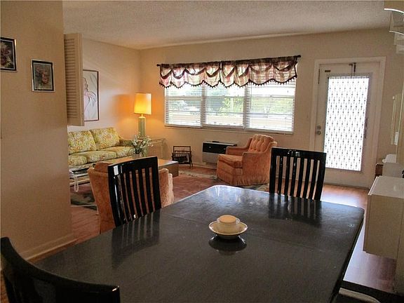 5th image of 262 Newport P #262