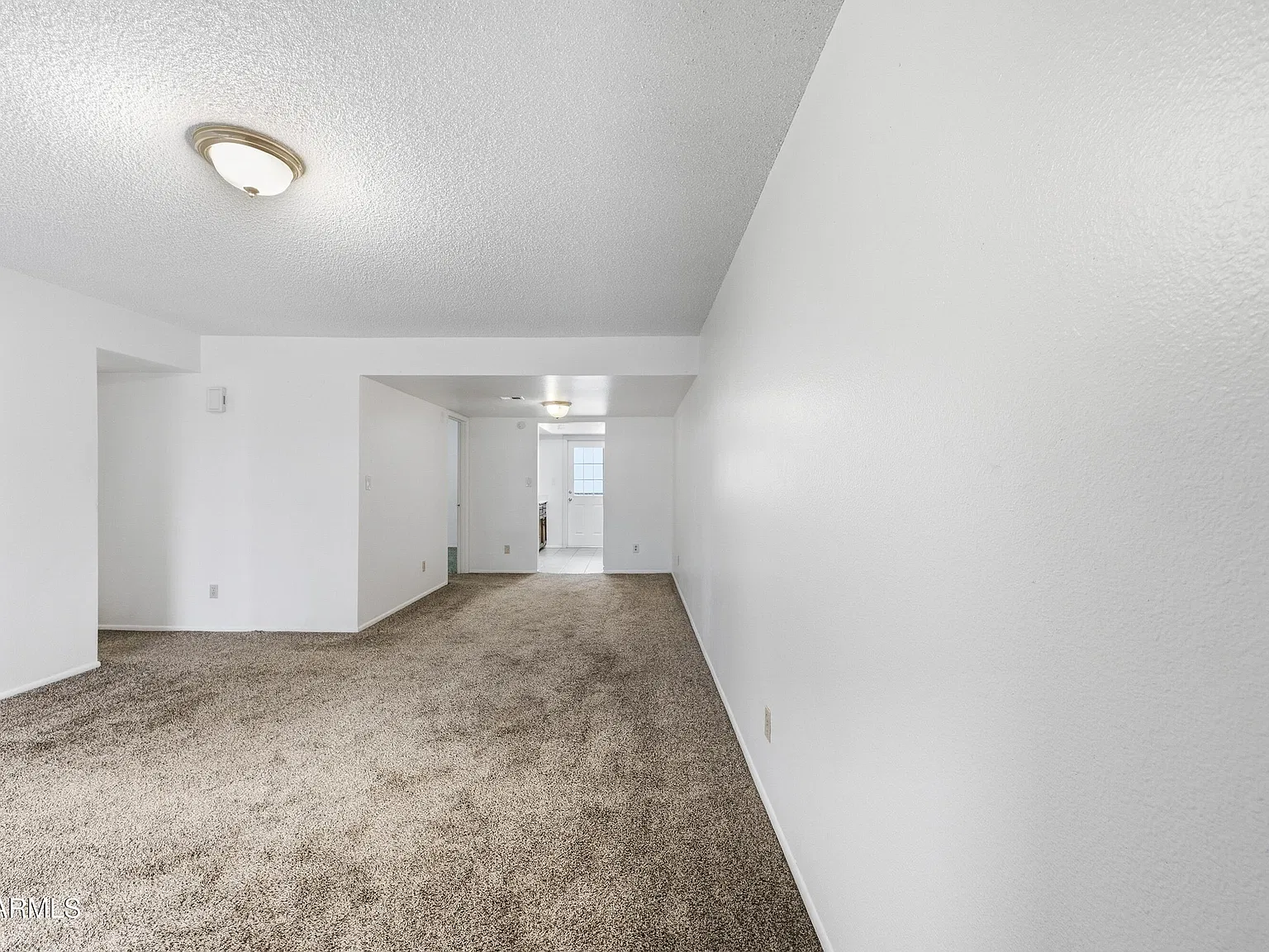 2 bed, 2.0 bath, 988 sqft, $1,400 — Photo 3