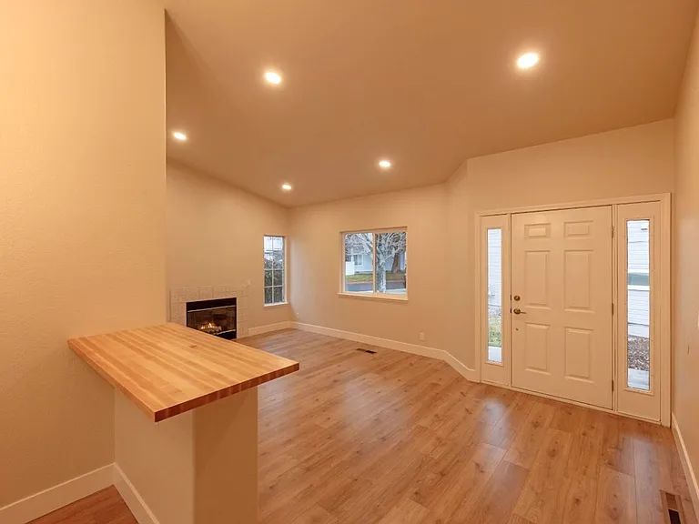 7562 Wheeldale Cir — Photo 11
