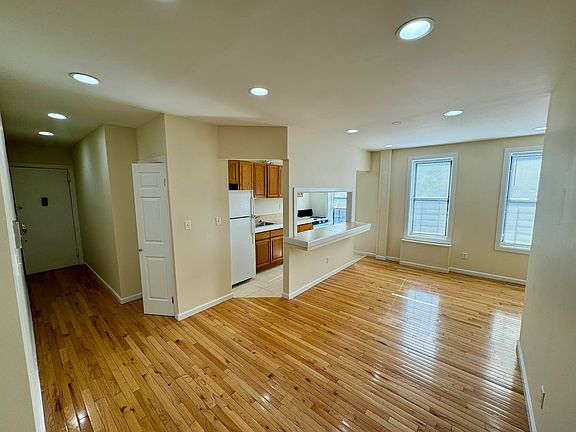 2nd image of 2680 Heath Ave APT 4D