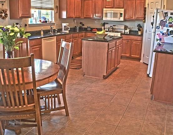 3rd image of 10540 Savoy Dr NW