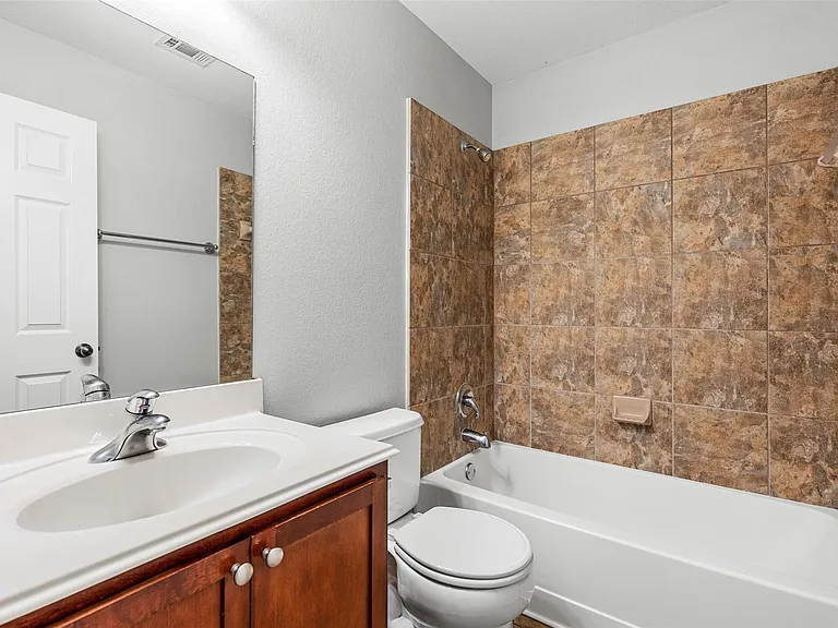 2505 Rusk Ct — Photo 36