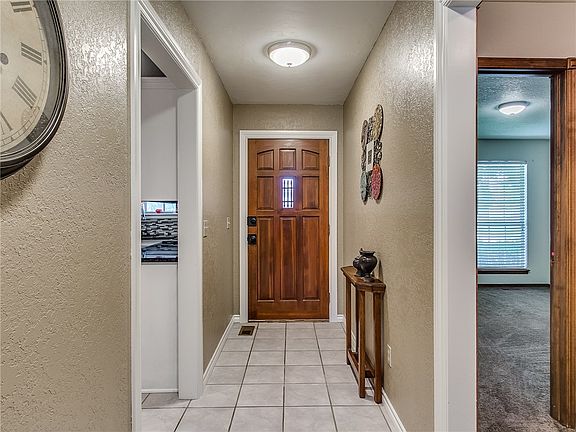 3rd image of 3809 Skyward Cir