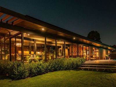 2505 Carman Crest Dr, Los Angeles, CA, 90068