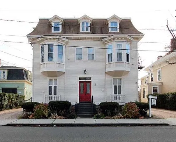 67 Perry St — Photo 27