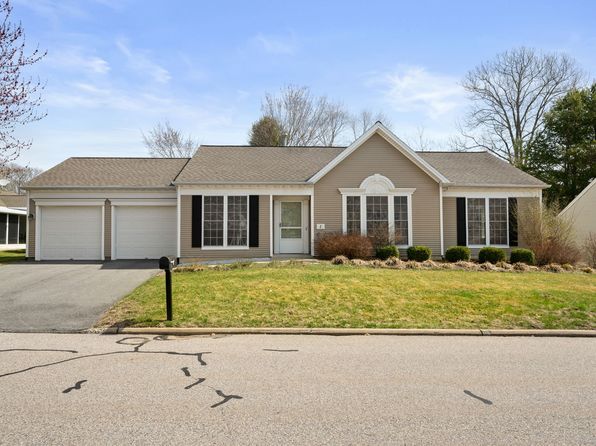 2 Beechwood Dr, Waterford, CT 06385