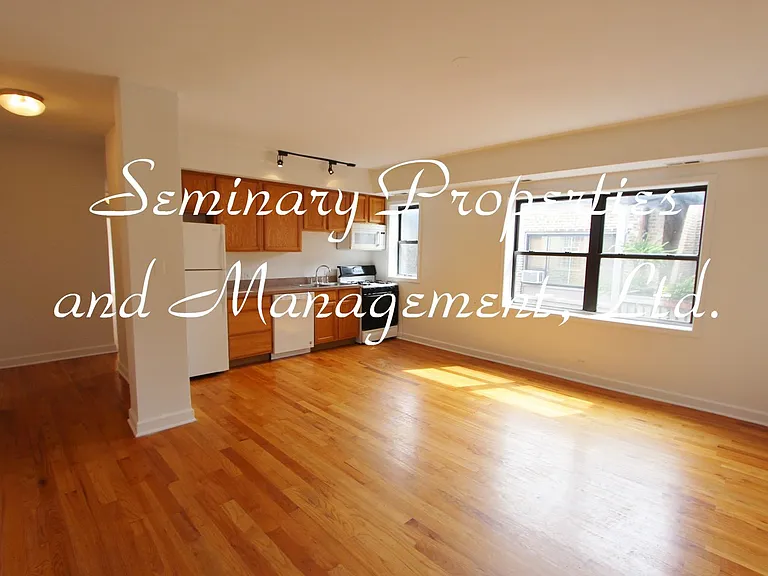 Great apartments in the heart of Uptown, one block from the red line — Photo 47