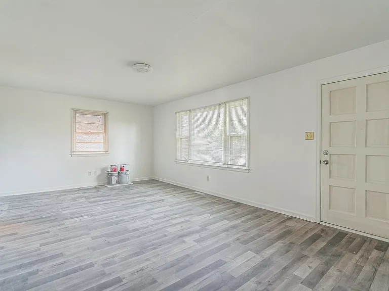 1676 Brittany Ln — Photo 5