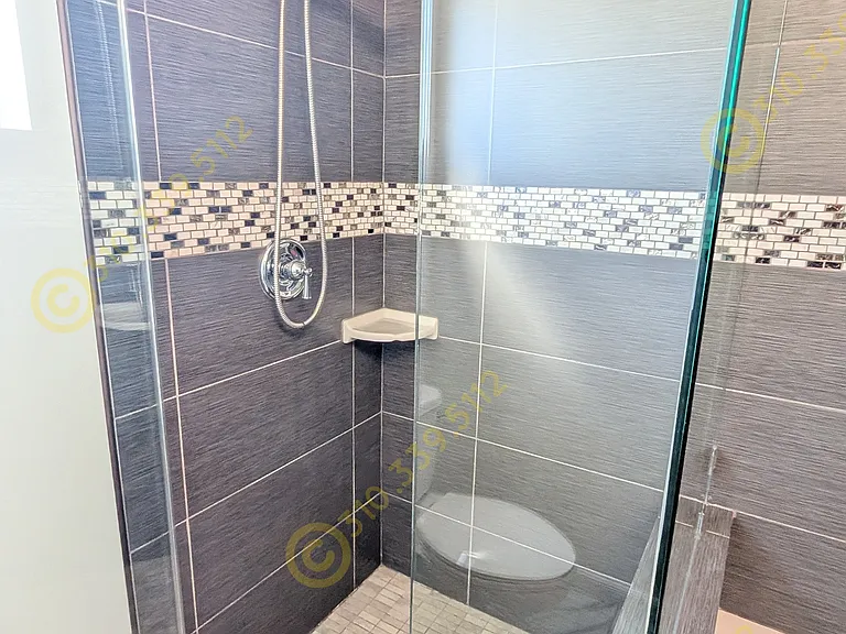 1027 N Stanley Ave #6 — Photo 17