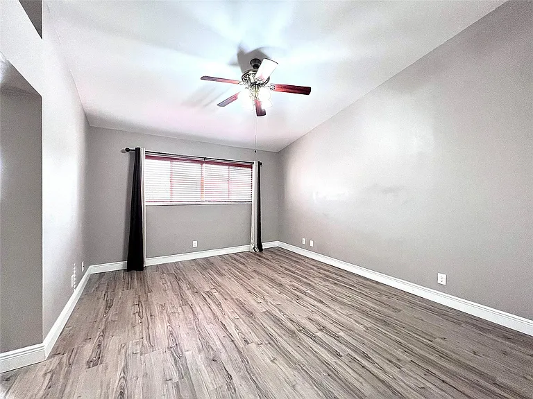 2246 Discovery Cir — Photo 20
