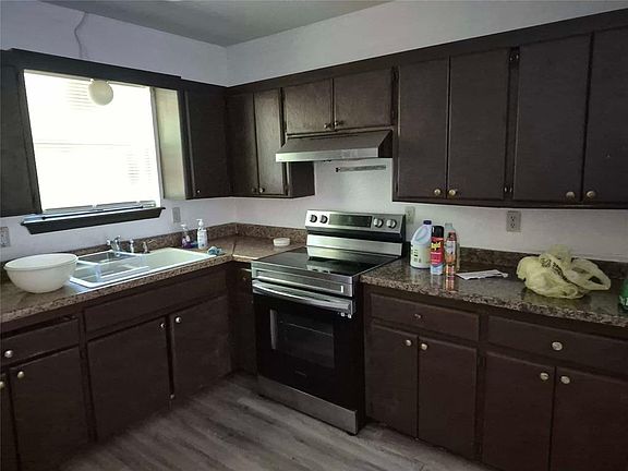 3rd image of 2513 SE 47th St