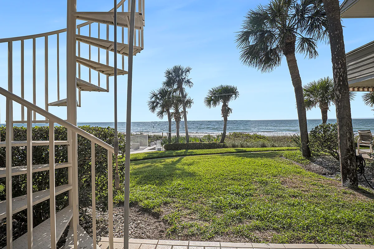Building Photo - 2000 Gulf Blvd #3