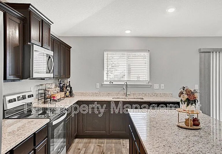 8272 Victory Crossing Blvd — Photo 7