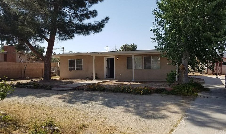 1st image of 17586 Sultana St