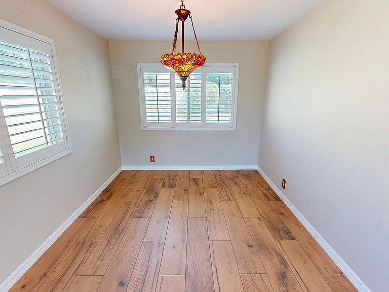 2431 Deerfield Ct — Photo 4