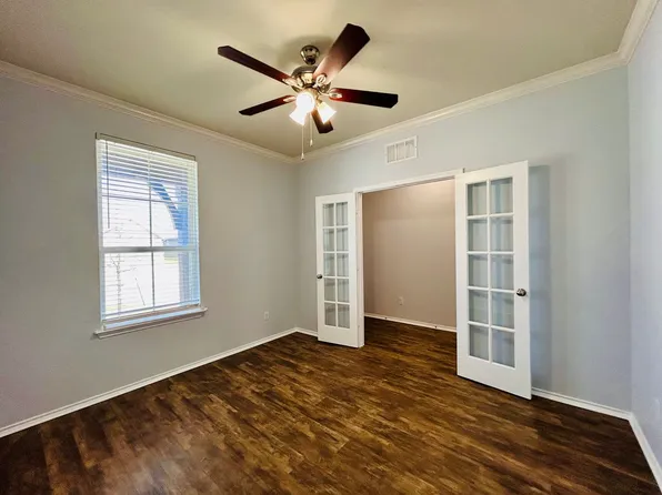 147 Big Leaf Dr, Buda, TX 78610