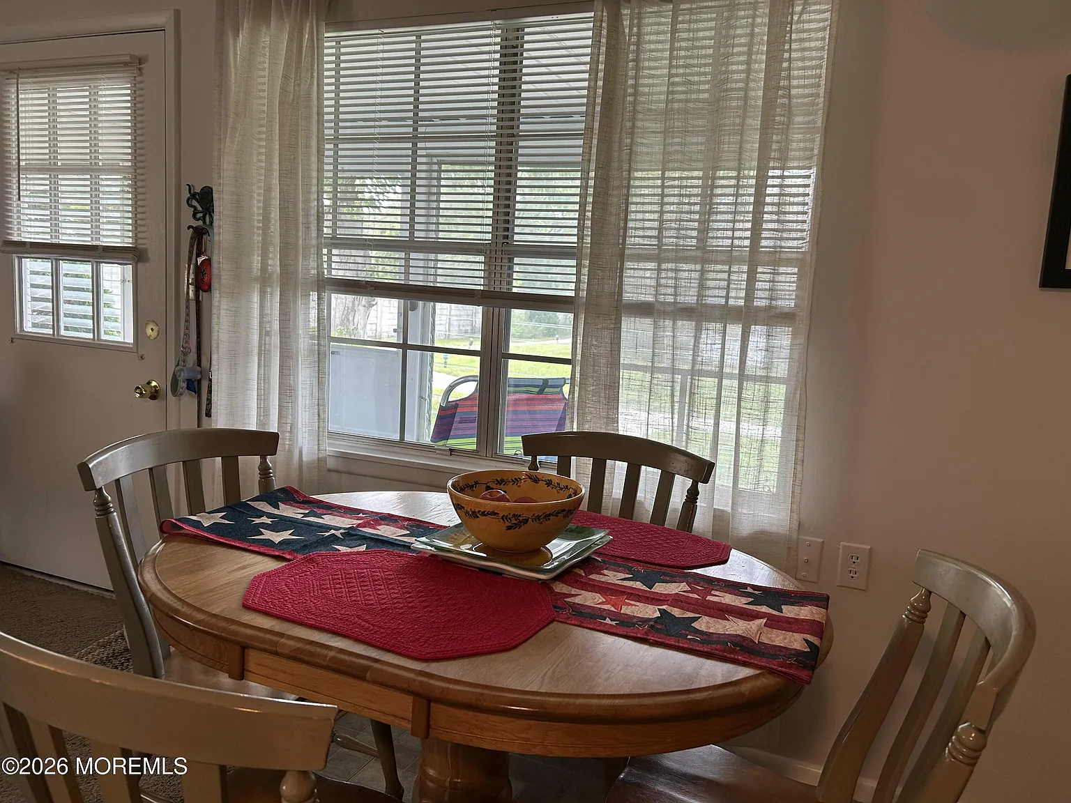 2 bed, 858 sqft, $1,875 — Photo 3