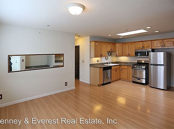 4th image of 3255 San Jose Ave