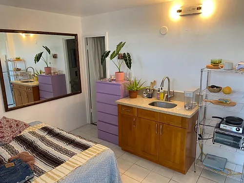 2421 Ala Wai Blvd #402 Photo 1