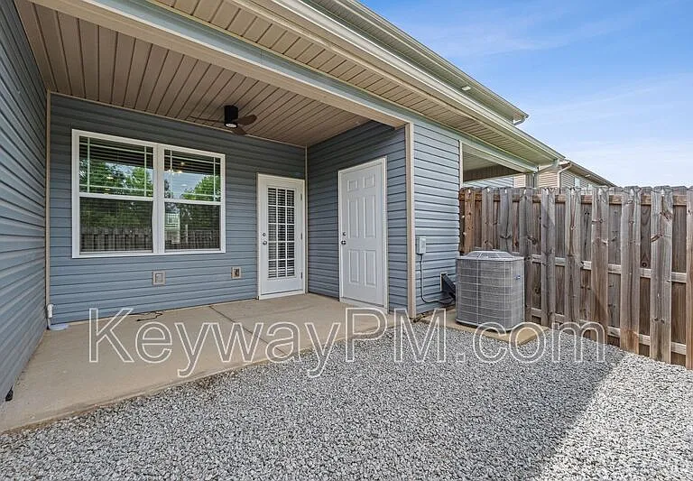1913 Butternut Dr — Photo 17