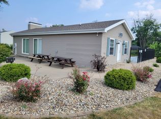 2805 W Larchmont Ln APT B21, Peoria, IL 61615