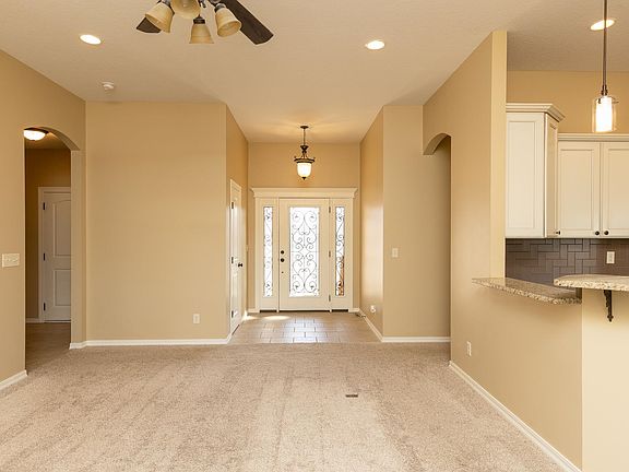 3rd image of 4625 N Spyglass St