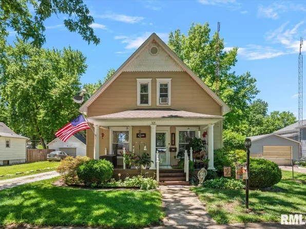 319 N Maple St, Nokomis, IL 62075