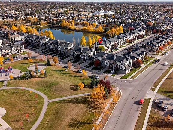 3rd image of 78 S Eversyde Park SW