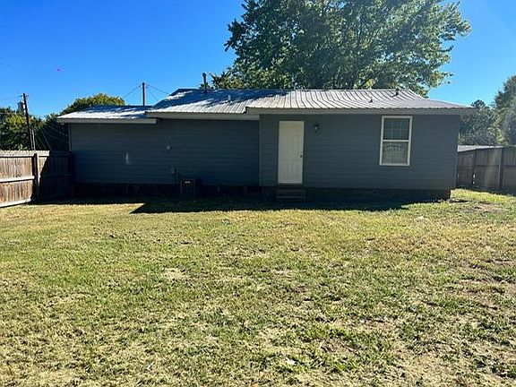 2nd image of 1395 E Farmers Dr