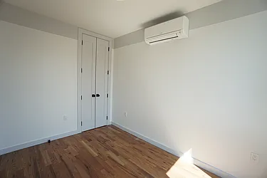 Rented by Rennit Inc.