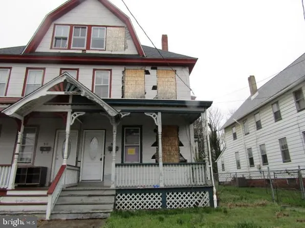 52 7th St, Salem, NJ 08079