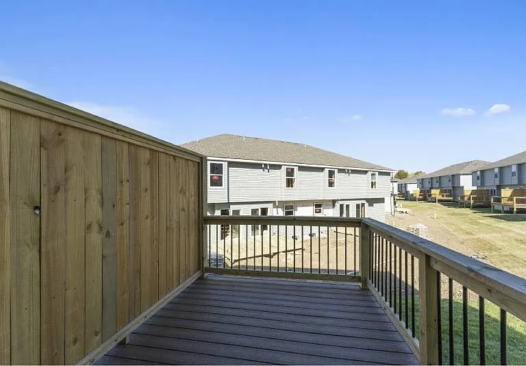 Oak Woods Townhomes — Photo 112
