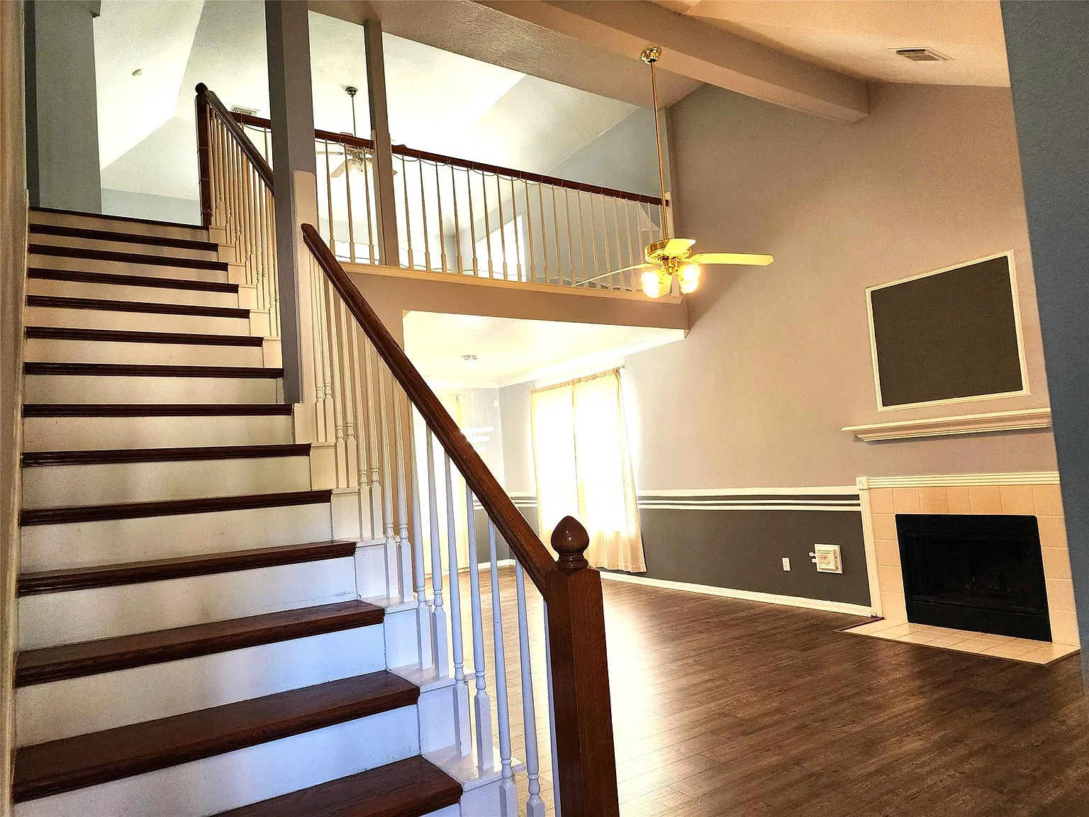 4 bed, 2.5 bath, 2779 sqft, $2,600 — Photo 2