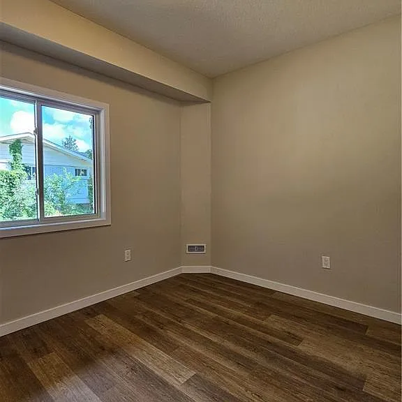 721 Dolph St N #1 — Photo 14