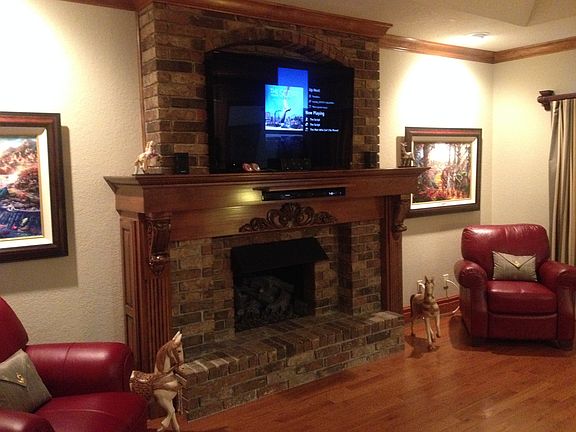 Gas fireplace with remote. 