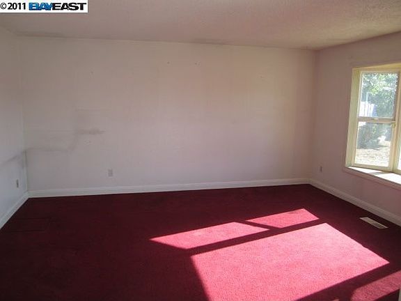 3rd image of 54 Brookshire Ct