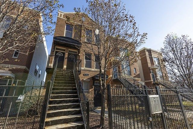 1st image of 819 S Kedzie Ave