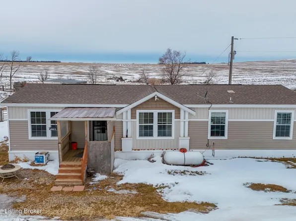 3155 108th Ave SW, Dickinson, ND 58601