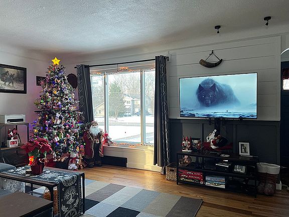 5th image of 25725 Cook Rd