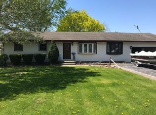 10404 Noble St, Crown Point, IN 46307