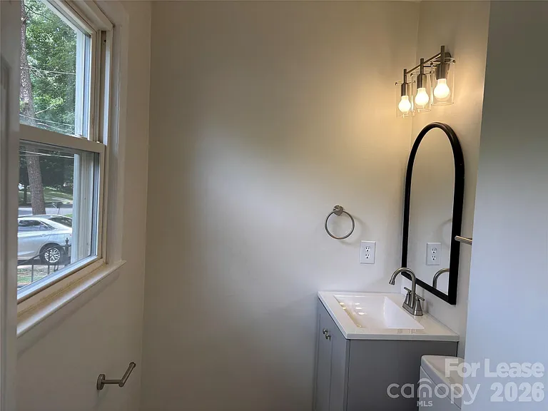 2627 Dora Dr — Photo 24