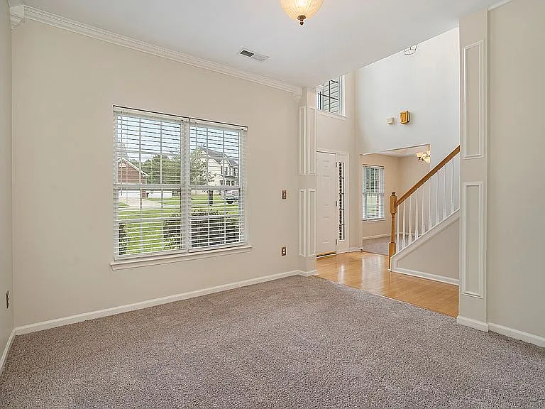 Viola Ln — Photo 9