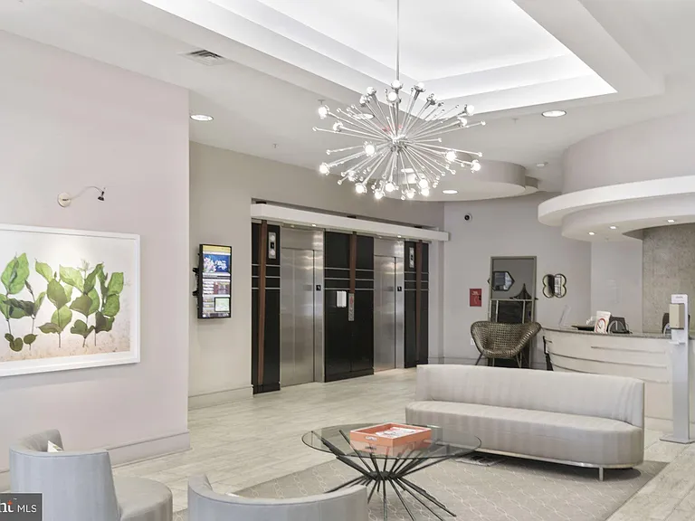 3600 Glebe Rd #202W — Photo 13