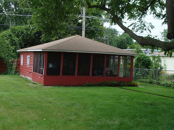 4th image of 2132 N Newland Ave
