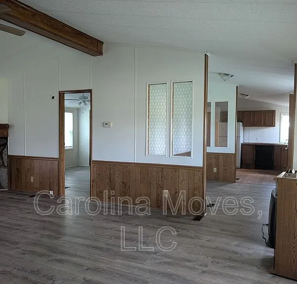220 Farrs Rd — Photo 4