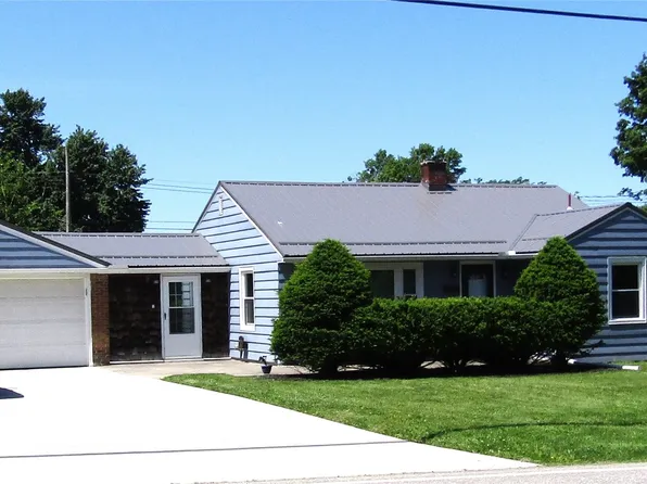 5436 Cherry Ln, Erie, PA 16506