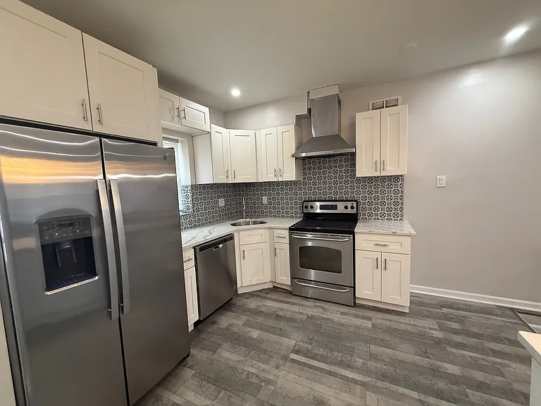 1745 Federal St — Photo 6