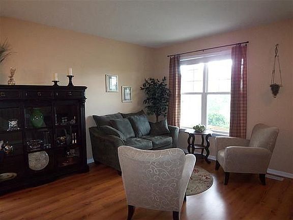 2nd image of 1025 Christine Ln