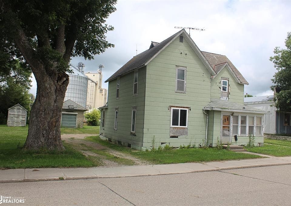 105 W Main St, Klemme, IA 50449 MLS 6309584 Zillow