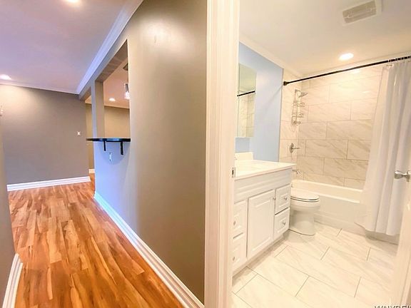3rd image of 770 W Ferry St APT 14A